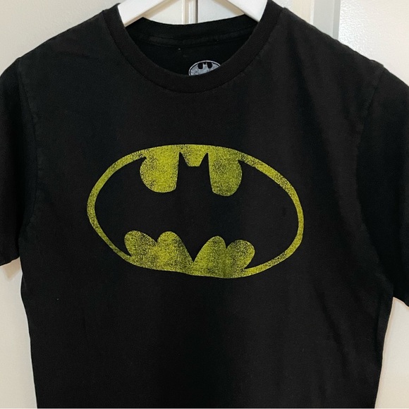 Black Batman T-Shirt, Adult Size Medium - Picture 2 of 4